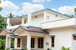 Capital Mansion 3Bdrm EstateView Villa: AryaGroup, Coorg