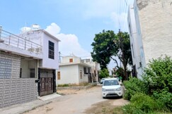 Medhavani Greens Stay near Krishna Janmabhoomi, Mathura