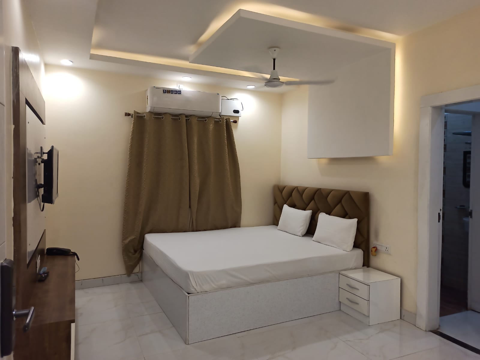 Hotel Ashika - Tap to explore photos