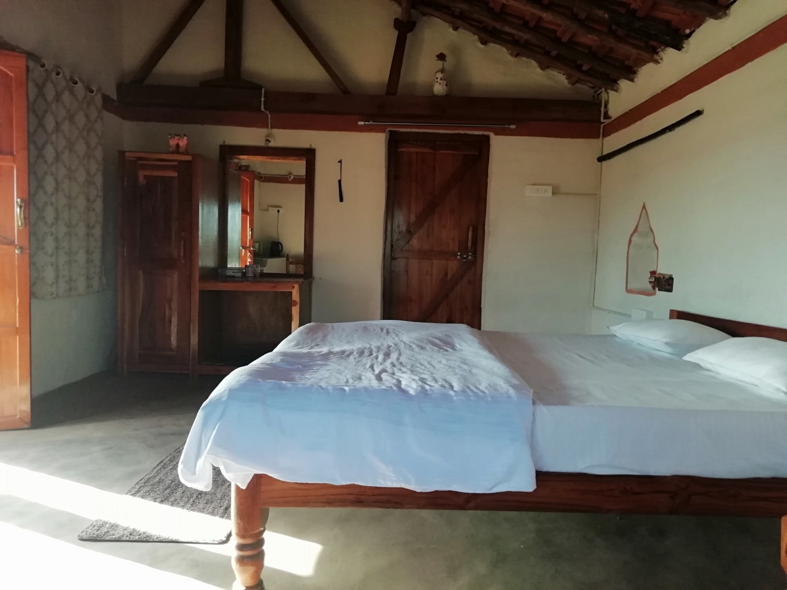 Sharda Homestay - Tap to explore photos