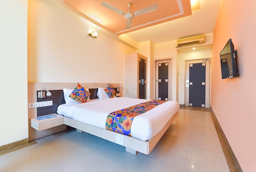 FabHotel Apex Intercontinental - Raja park