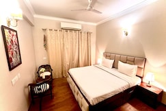 Serene Homes Pool View  Central Park Flower Valley, Sohna
