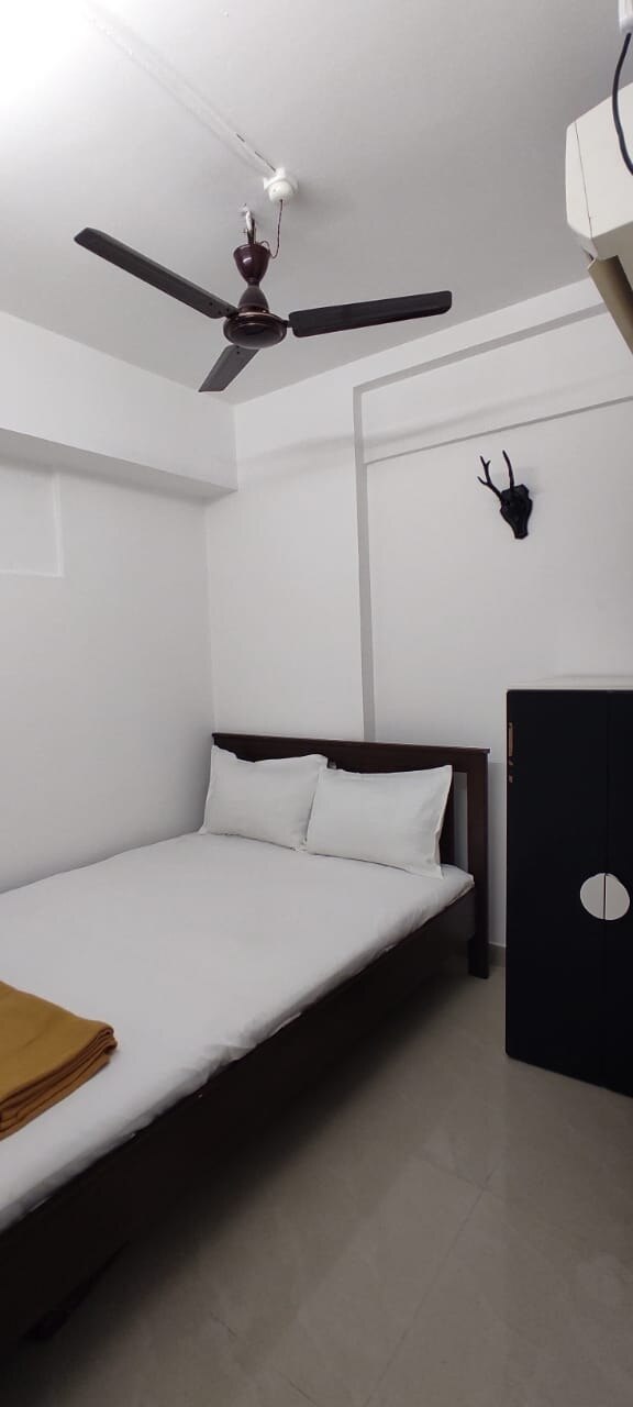 1BR Service Apartment In Lower Parel - Tap to explore photos