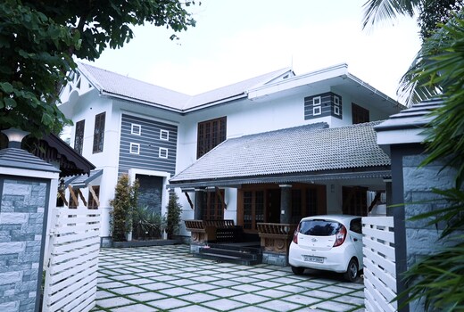 Ashtapathi 4 BHK Villa | 5 min to Guruvayur Temple