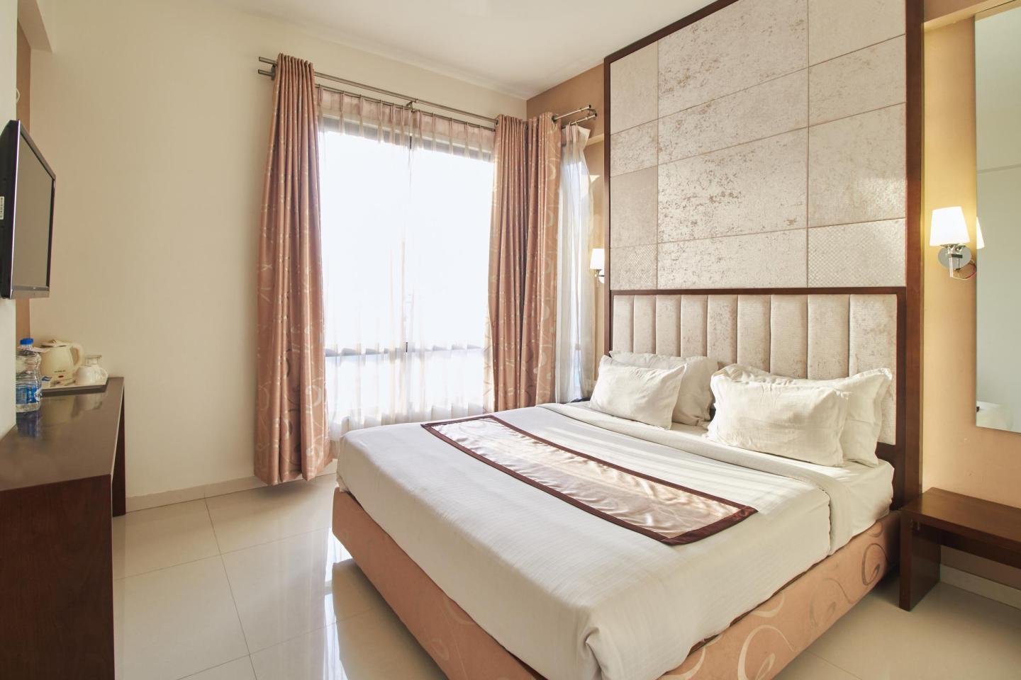Executive Deluxe AC Room 1