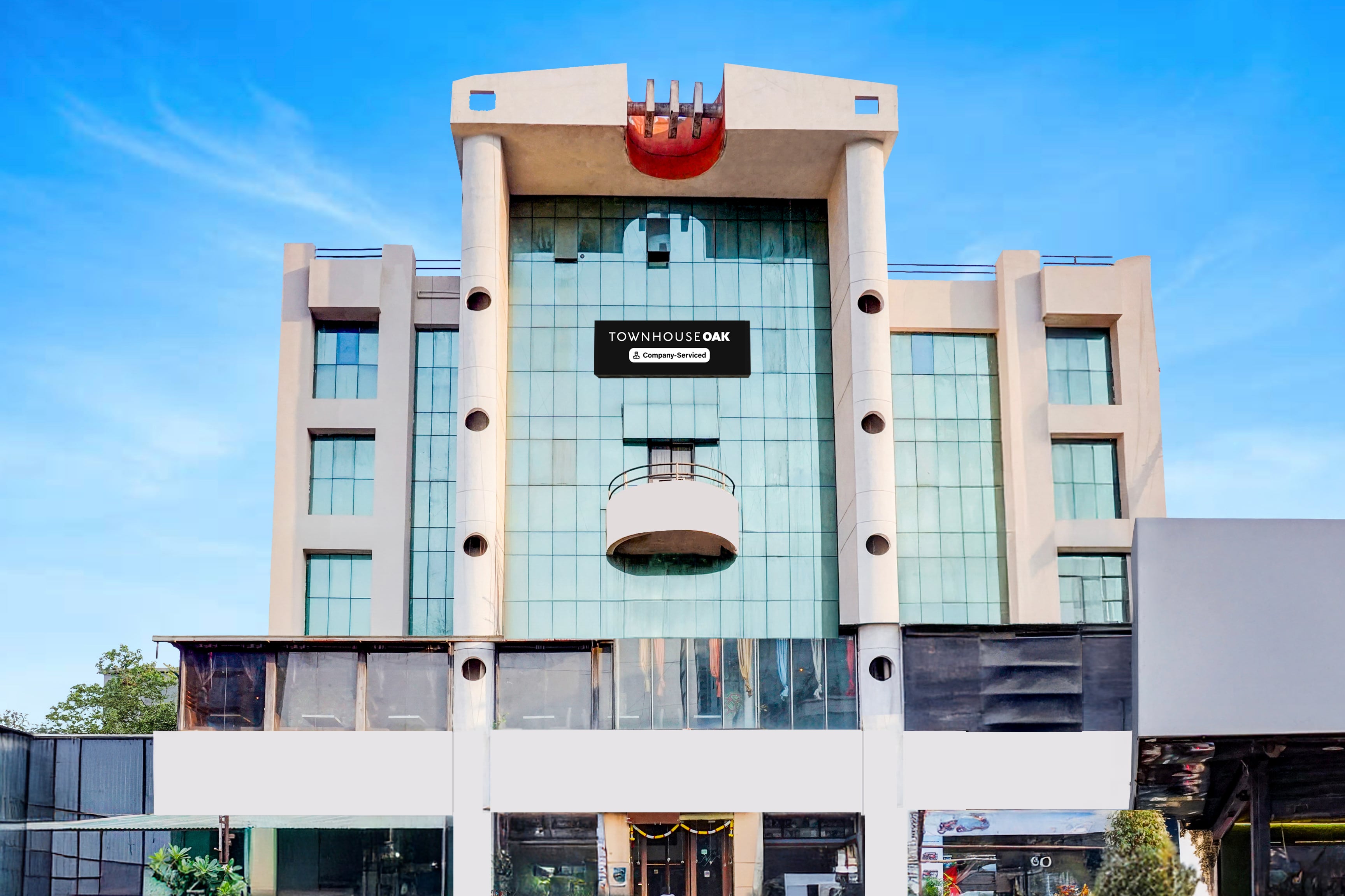 Super Townhouse Oak Viman Nagar Downtown Formerly Hotel Cilantro - Tap to explore photos