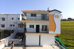 Tea Garden stays, Ooty