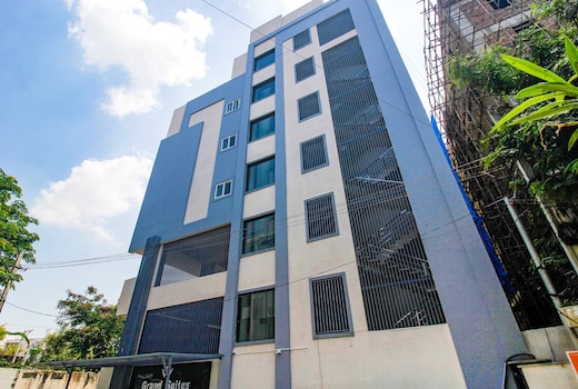 FabHotel Dark Inn - Nr Lanco Hills Road