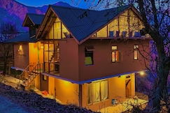 Anamcara Stays, Sainj