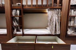 Dormitory Inn Mumbai (AC 24 Hours), Mumbai