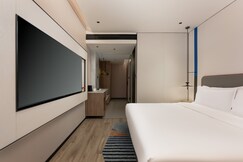 Holiday Inn Express SHANGHAI CHANGYANG ROAD by IHG, Shanghai