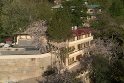 Mansaayan Villa by Aurella Hospitality- 3BHK Private Luxury Valley View Villa in Kasauli with Pri, Parwanoo