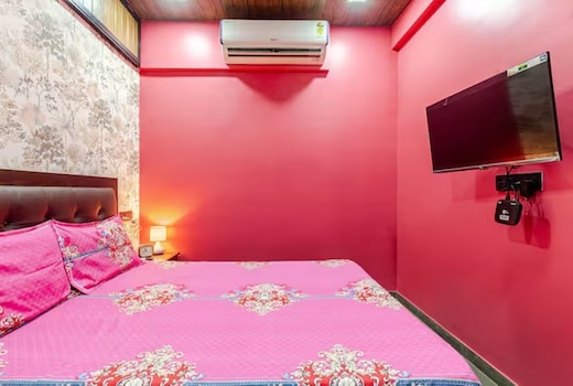 Studio Apartment Near Kokilaben Hospital 1005