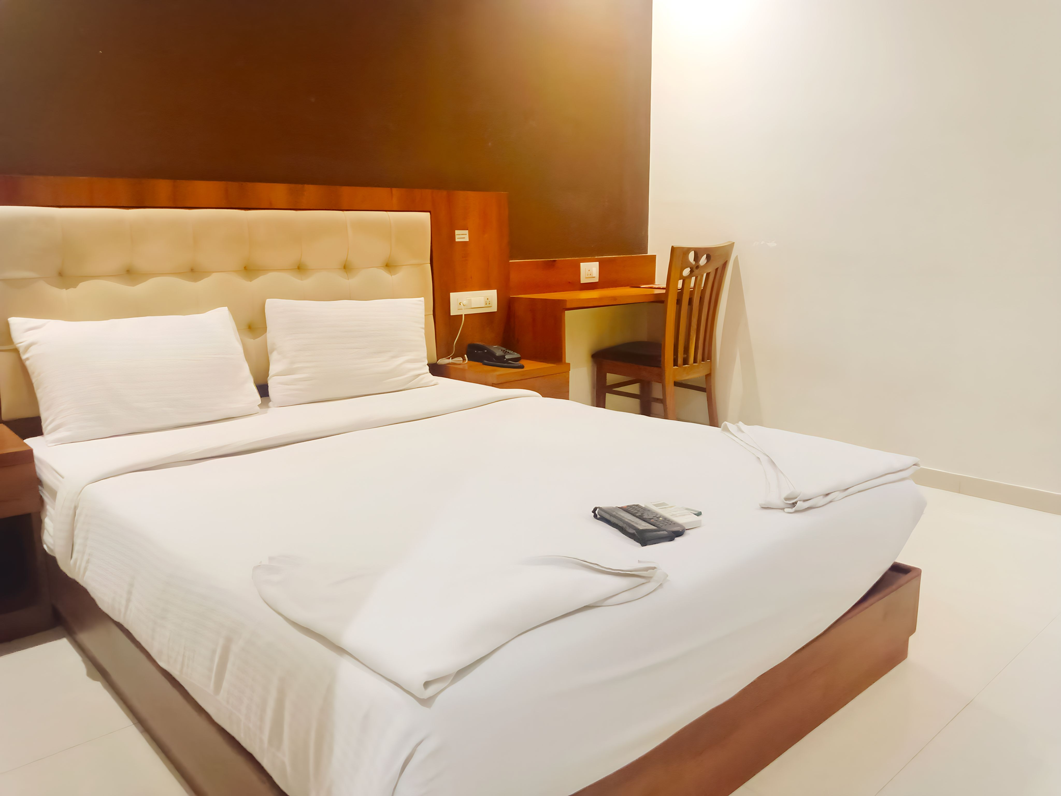 Shubham Lodging and Boarding - Tap to explore photos