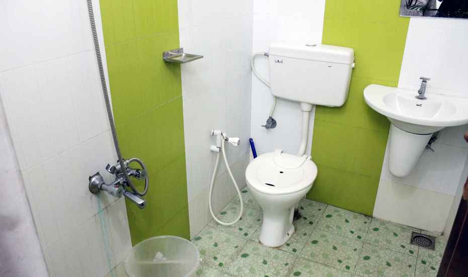 Hotel Rudraksh - Tap to explore photos