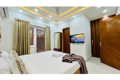 BluO 4BHK City Centre Balcony Lift Parking, Delhi