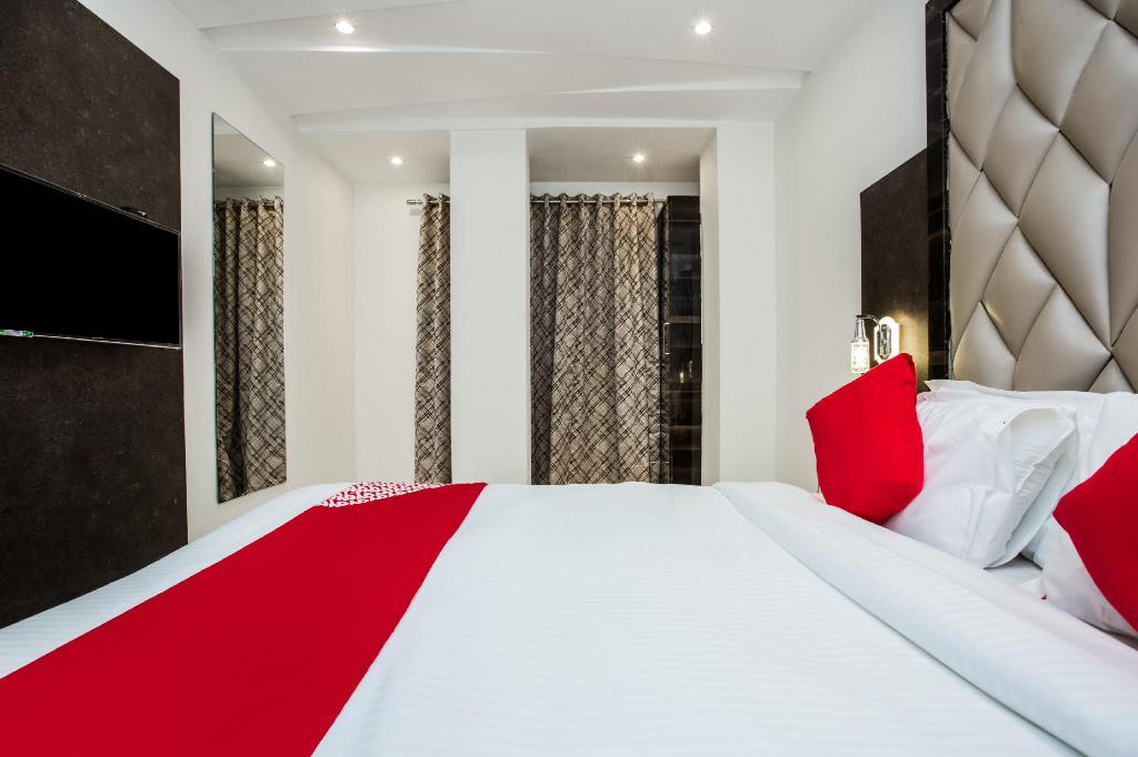 Hotel The Dream Residency - Tap to explore photos
