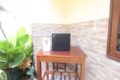 Hotel O Losmen Ida Near PT. Narmada Awet Muda (Pabrik Lingsar), Lombok