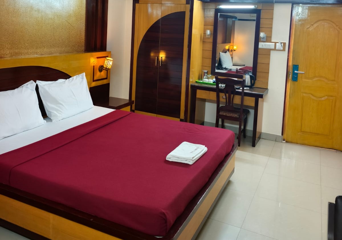 Hotel New Ramnath - Tap to explore photos