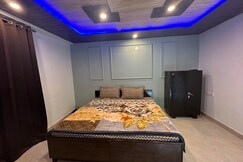 Noah Homestay, Nermand