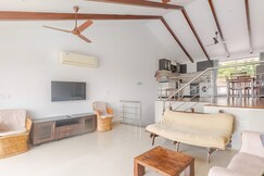 Beach View Luxury 2 BHK near Candolim with Pool, Goa
