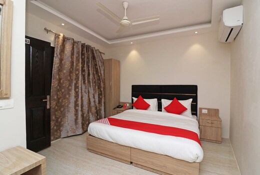 Hotel O Ramesh Nagar Metro Station Formerly Rosewood
