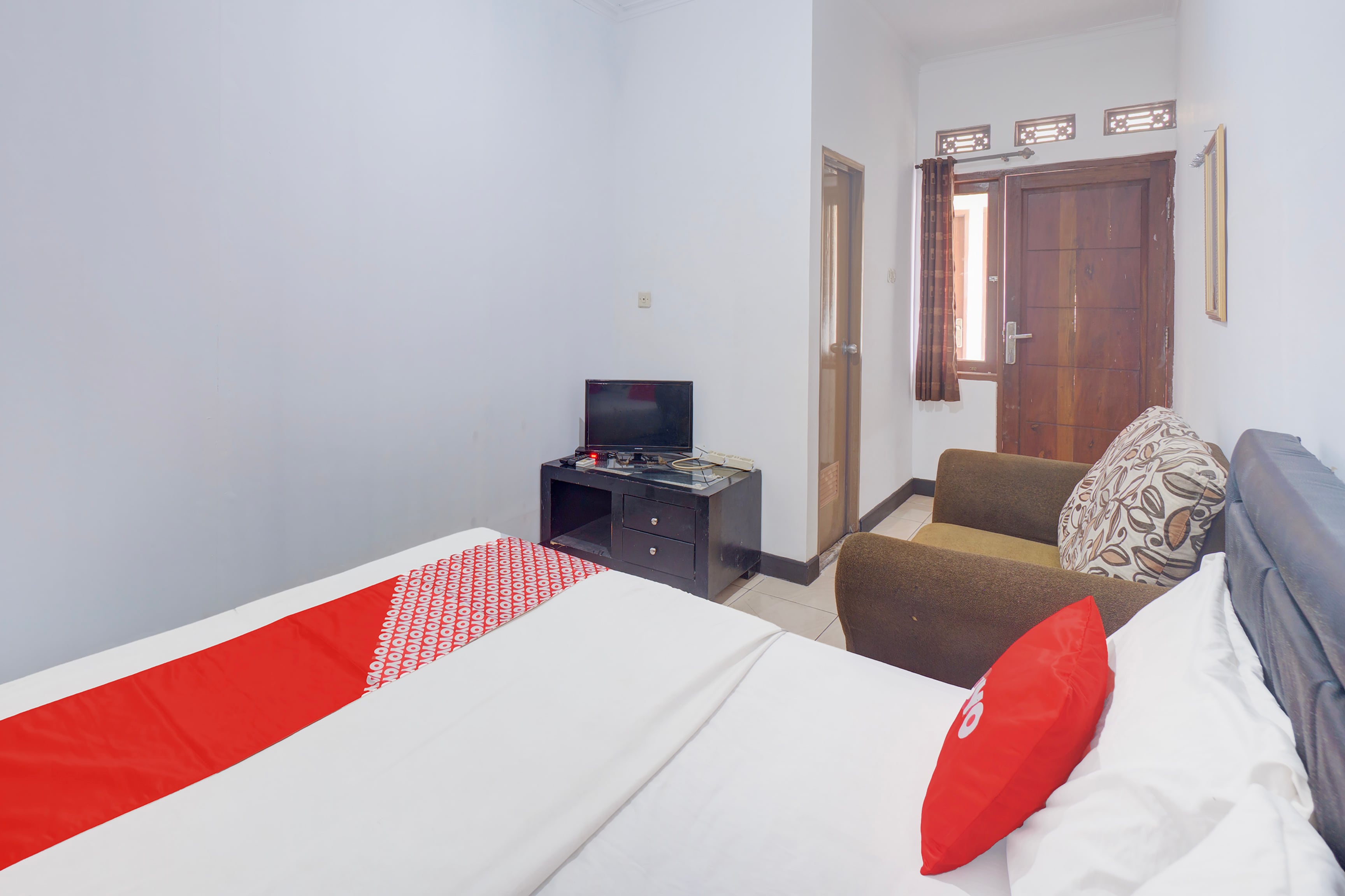 Hotel O Puncak Bogor Near Taman Safari Formerly Hotel Satya Luhur - Tap to explore photos