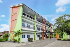 Hotel O near Mall Boemi Kedaton formerly Hotel Lima Residence, Lampung