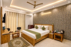 Hotel Satwah Near Nizamuddin Railway Station by TRIINDIA Hospitality, Delhi