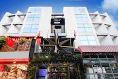 Super Collection O Circus Avenue Road formerly Hotel Rockstar, Kolkata