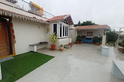 Cozy2Family - Corner House, Bangalore