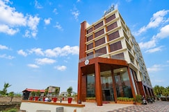 Hotel Sunshine Inn- 1.5 Kms from Temple, Somnath