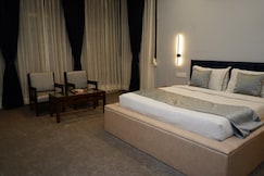 Hotel International, Kolhapur