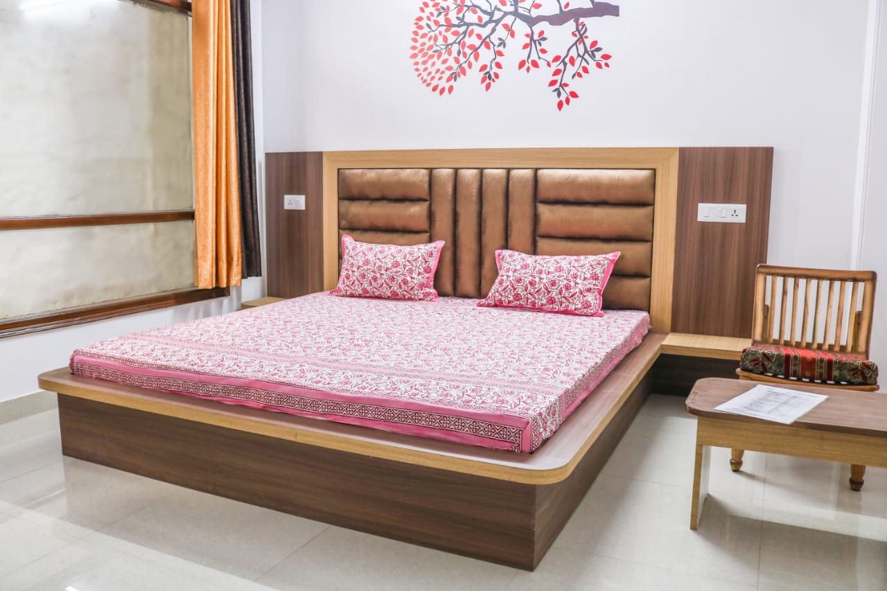 Sai Alok Homestay - Tap to explore photos