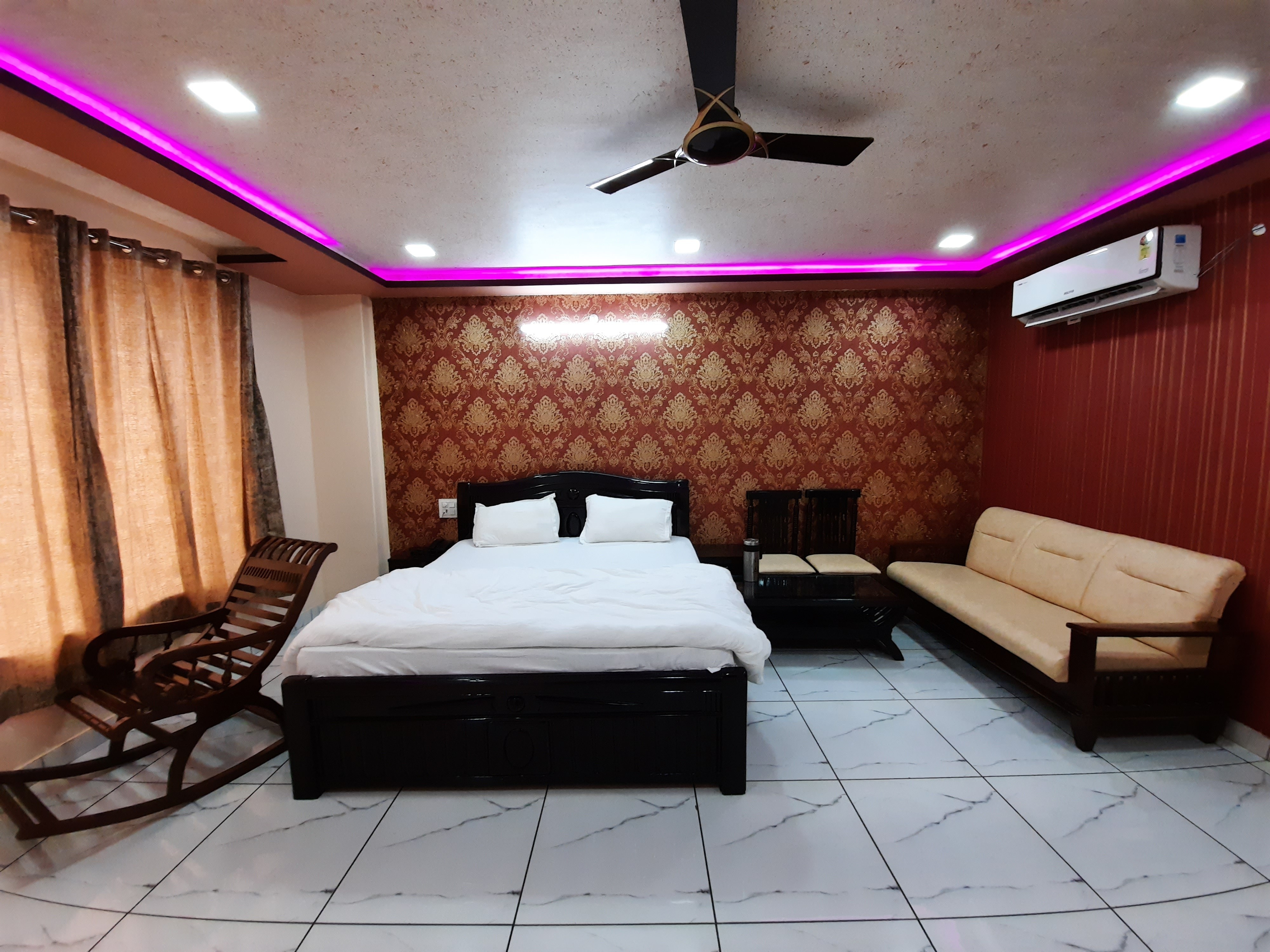 Swaraj Hotel & Restaurant - Tap to explore photos