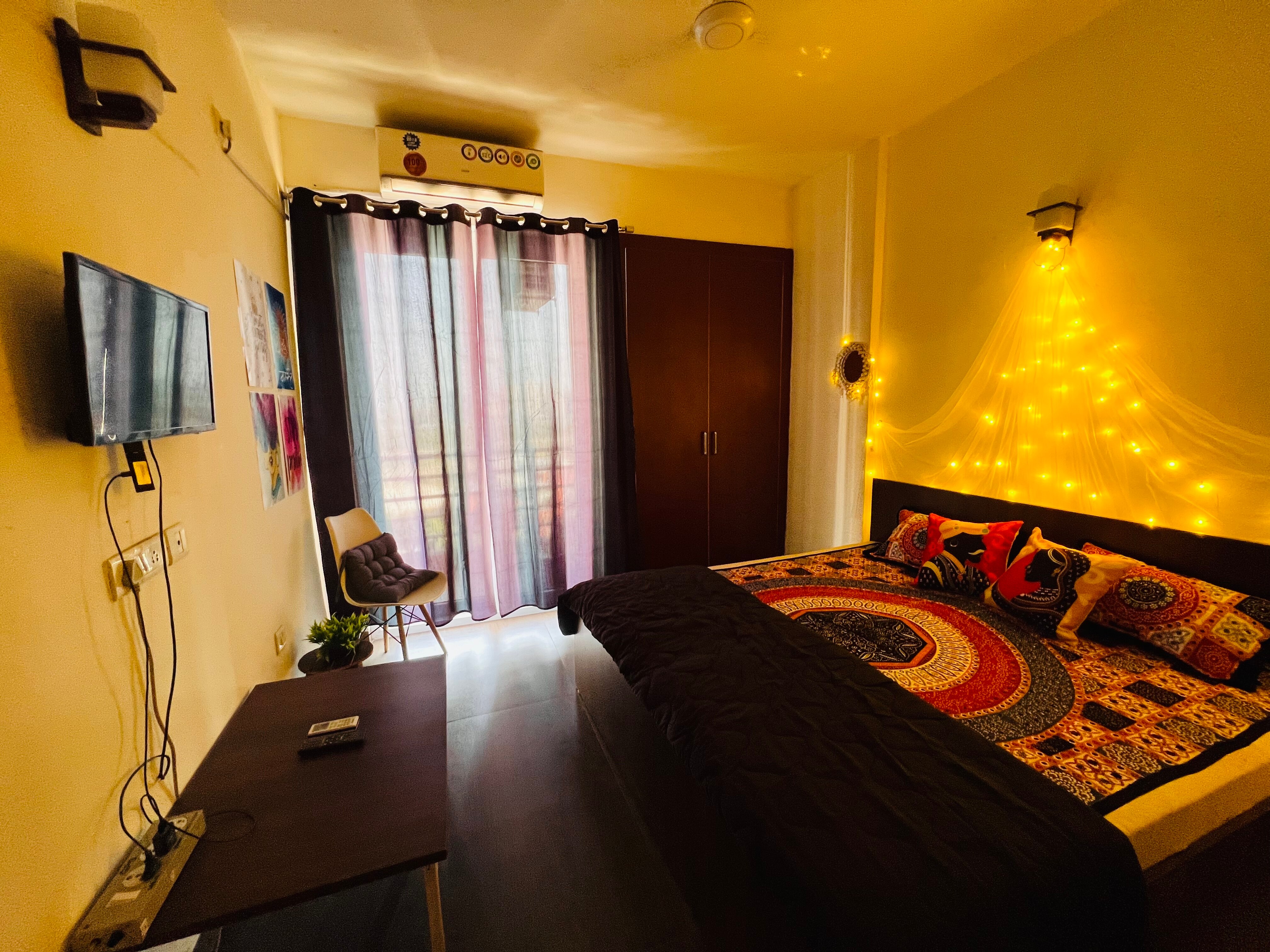 Secret Mirage: *1BHK* A Blissful Experience - Tap to explore photos