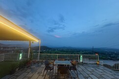 Mist Stay Nirbana Heights, Dharamshala