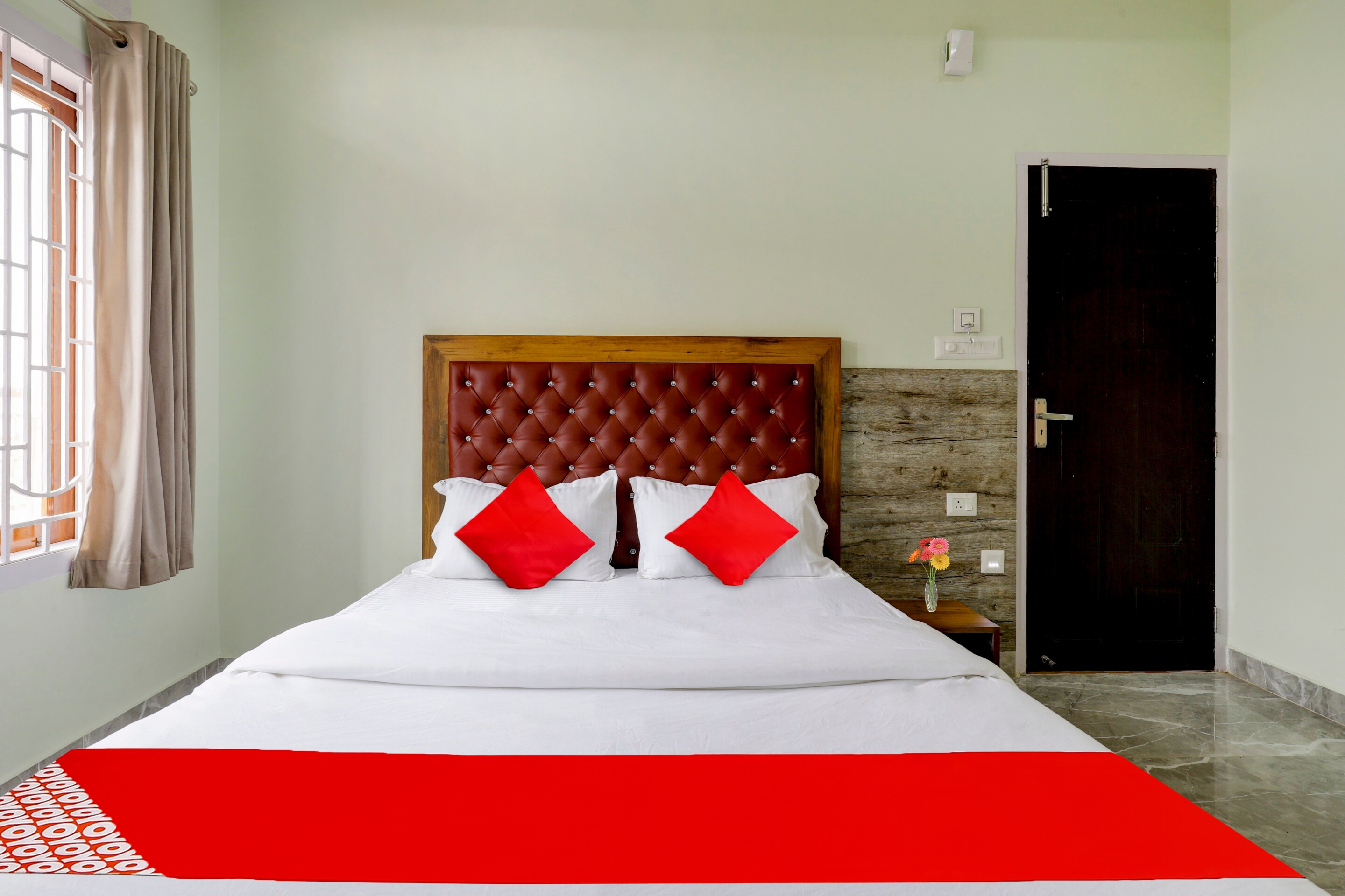 Hotel O Siddhivilla - Tap to explore photos