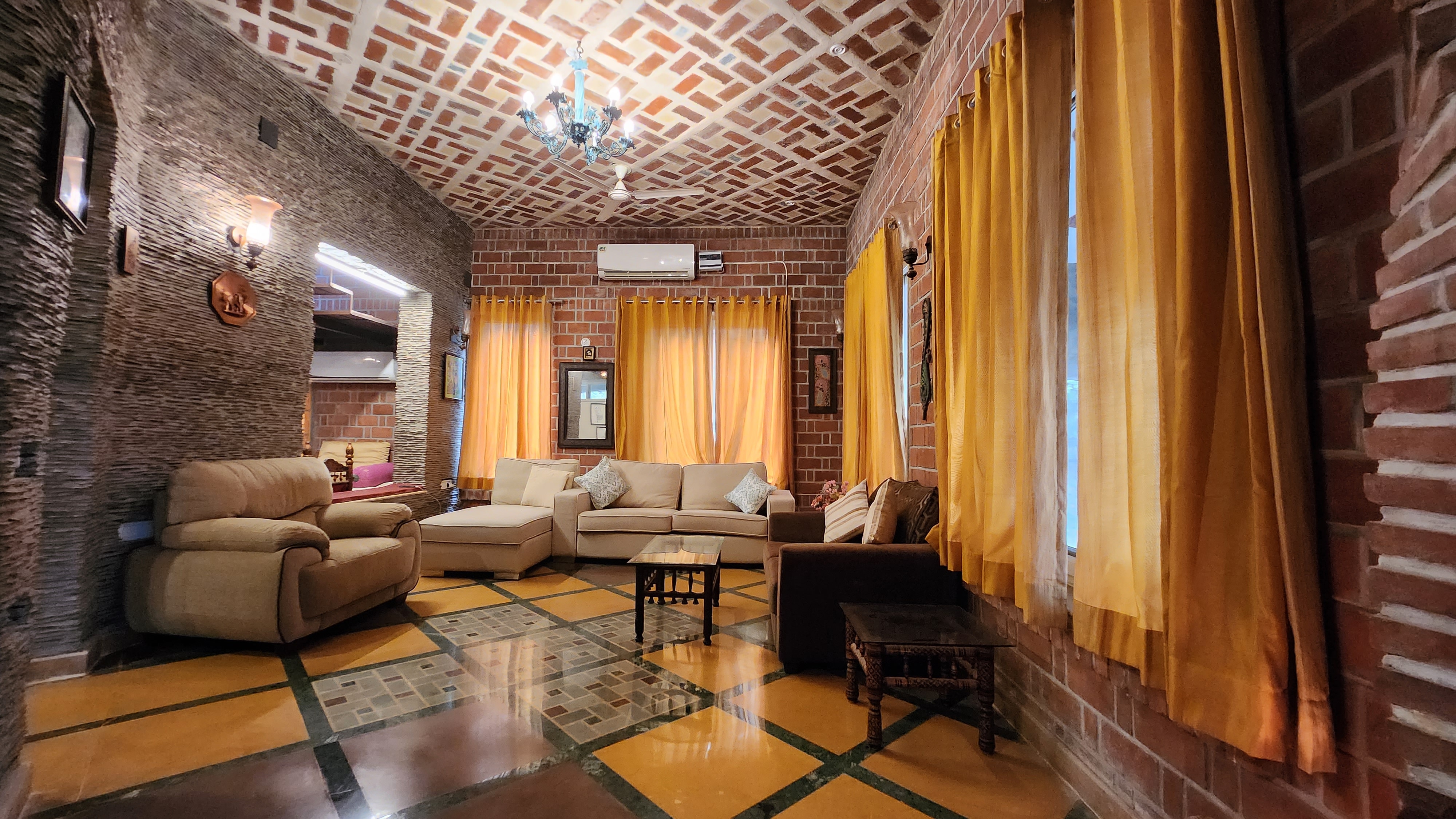 Hostie Tapovan - 3BHK Farm House 40Mins from Gurgaon/Delhi - Tap to explore photos