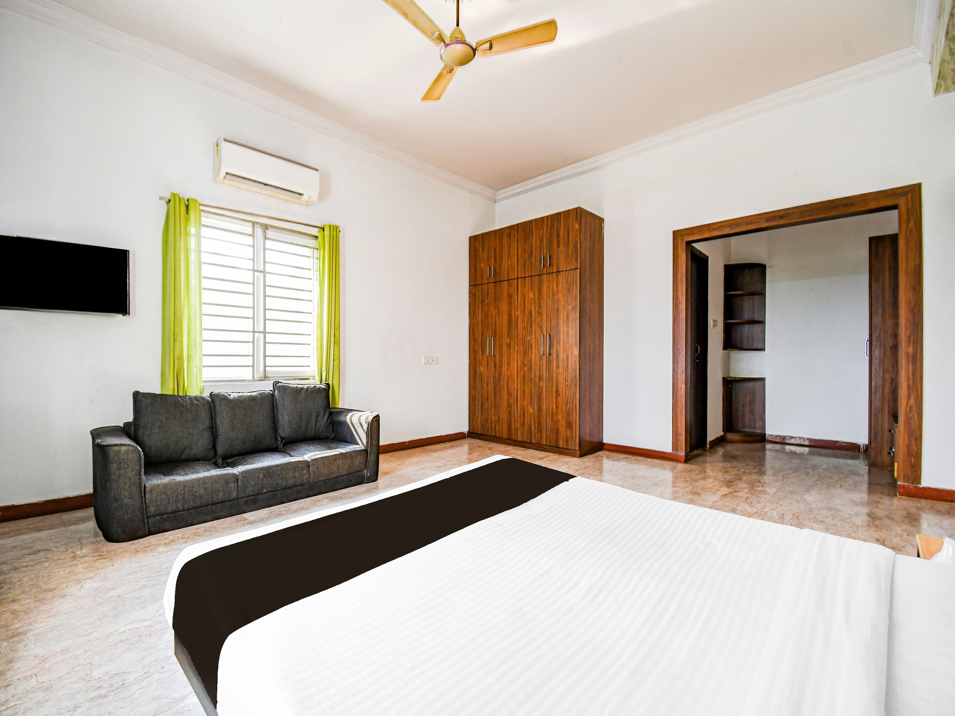 Super Hotel O Kalinganagar - Tap to explore photos