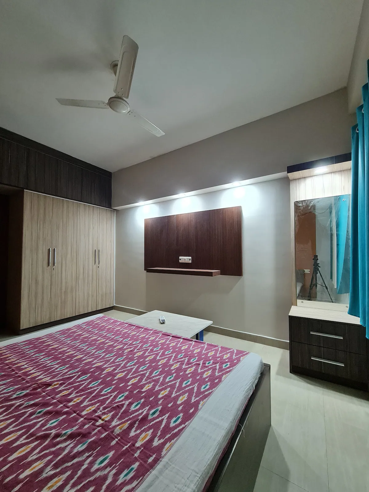 Entire 3 Bedroom Modular Flat With All Amenities - Tap to explore photos