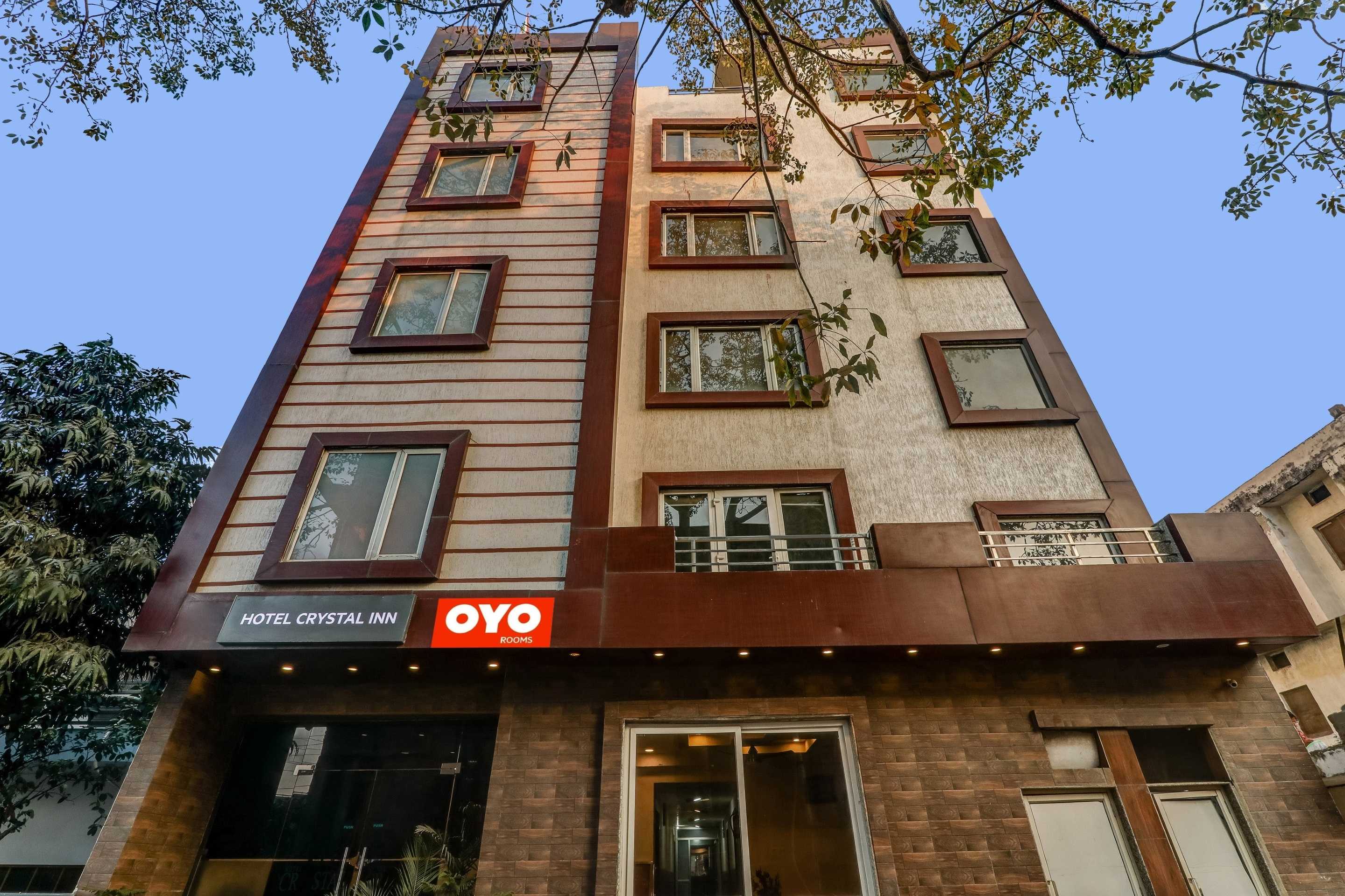 Hotel O Crystal Near Gomti Riverfront Park - Tap to explore photos
