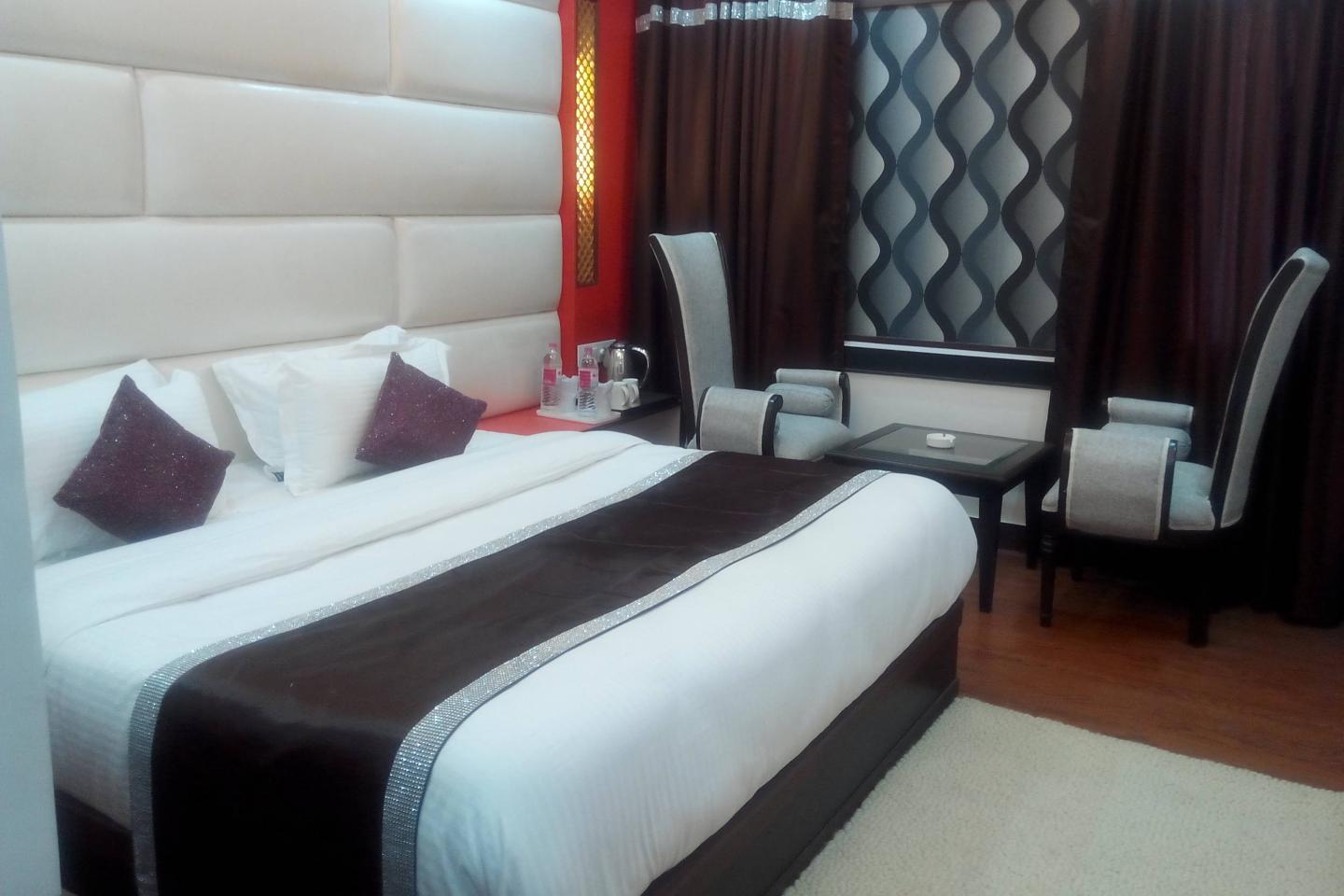 Photo 8