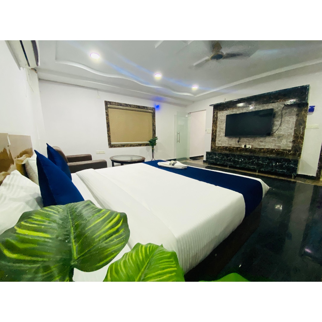 HOTEL KP SUITESGRAND - Tap to explore photos