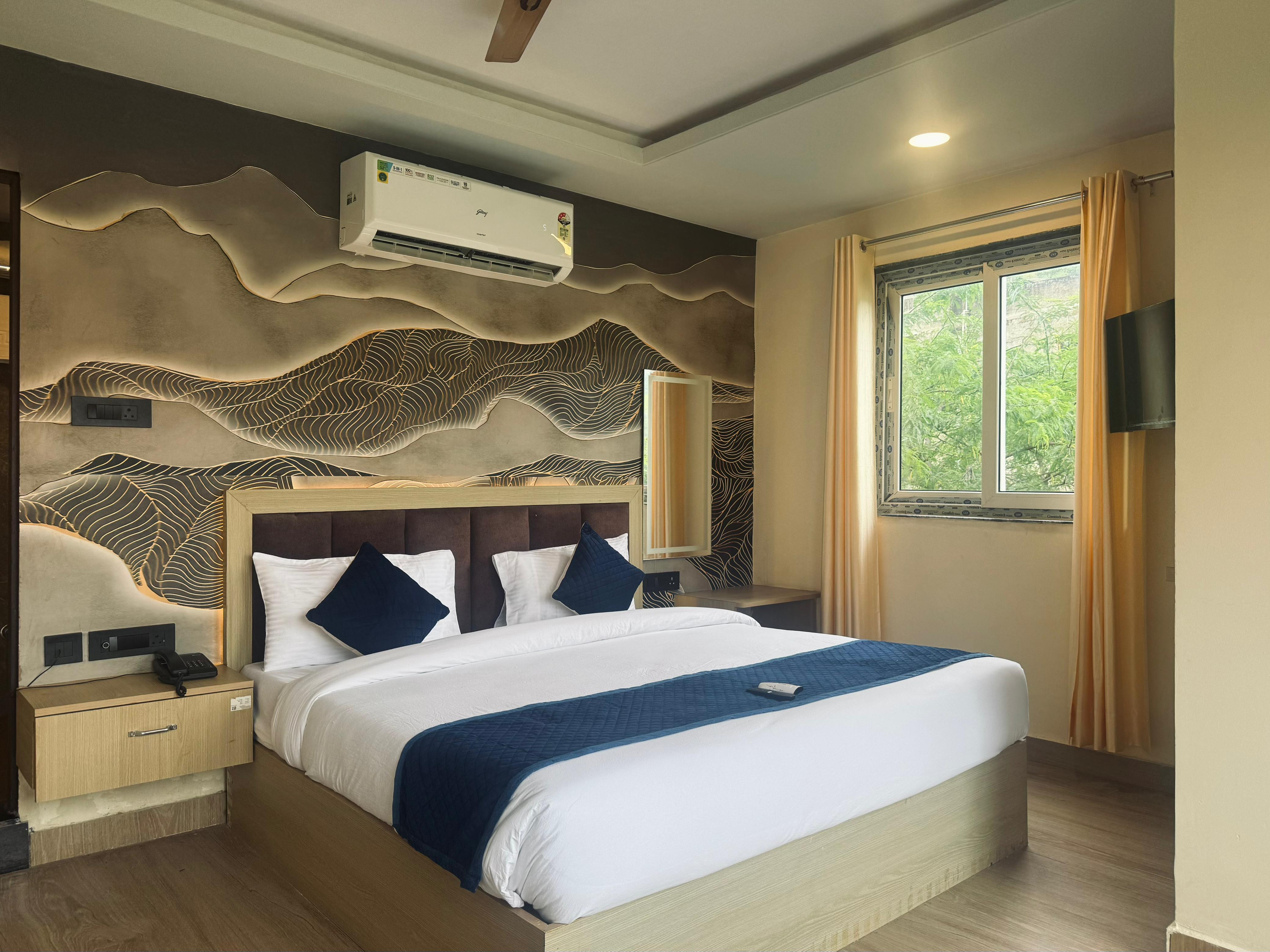 The kanak valley hotel - Tap to explore photos