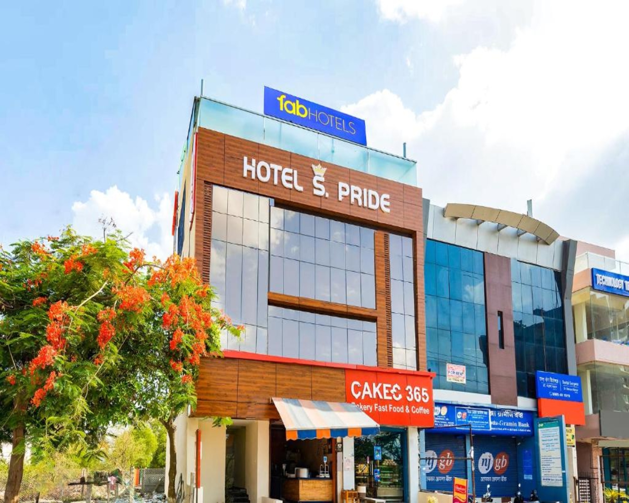 FabHotel S Pride - Tap to explore photos
