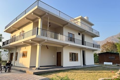 The Cozy Hide Away Stays, Naukuchiatal