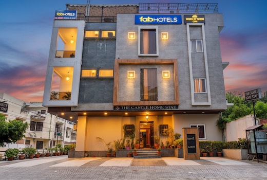 FabHotel The Castle Homestay