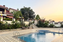 SKYGRAM STAYS DREAM 4BHK WITH PRIVATE POOL, Wai