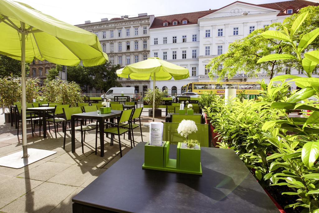 Novotel Wien City - Tap to explore photos